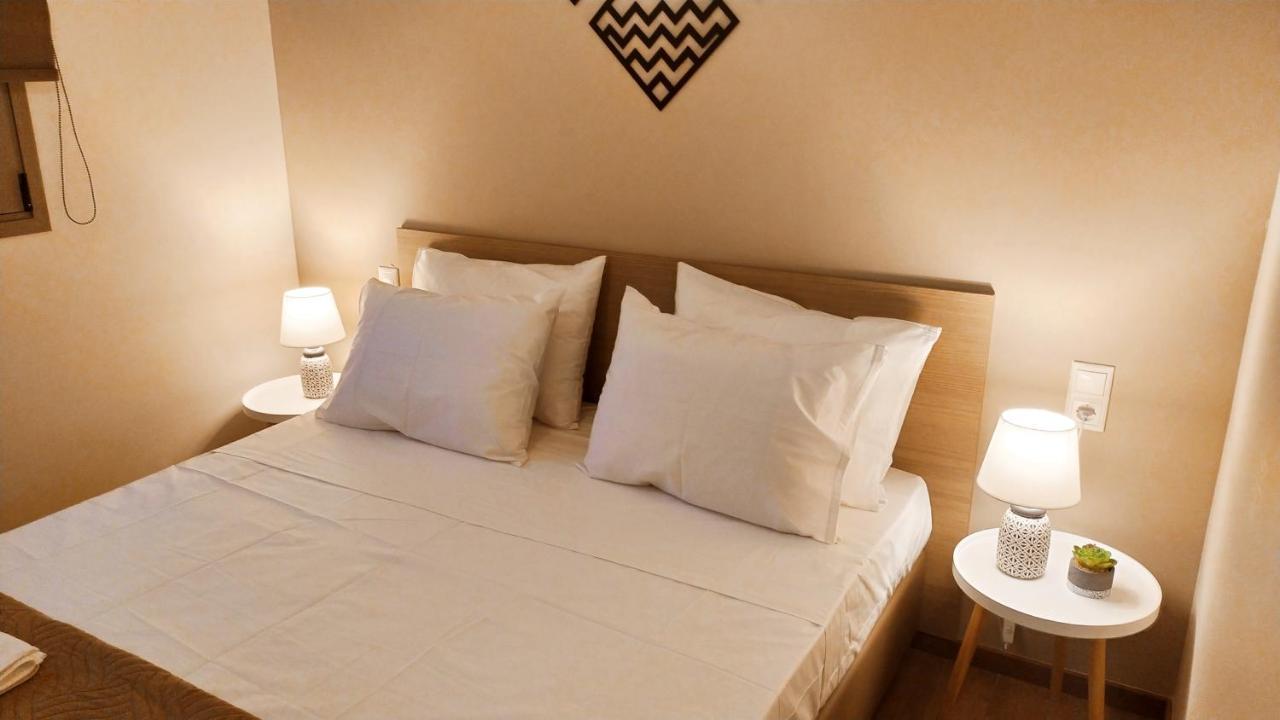 Uni Island - Old Town Suites Heraklion Exteriör bild