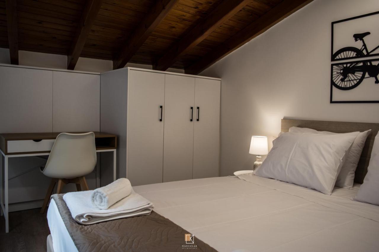 Uni Island - Old Town Suites Heraklion Exteriör bild